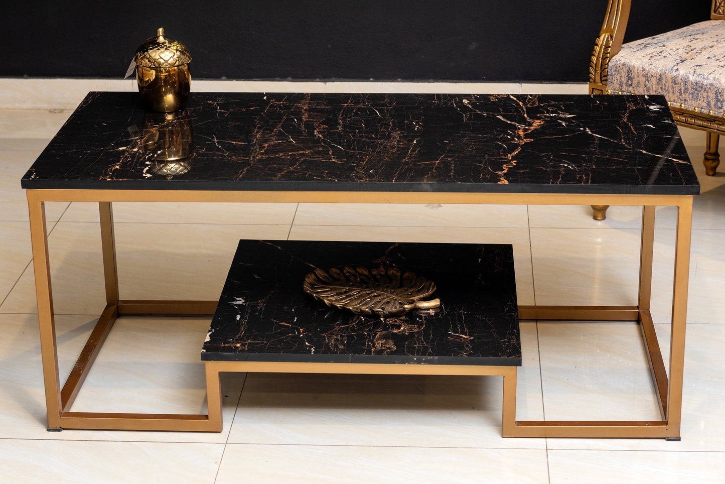 QUANTUM CENTRE TABLE