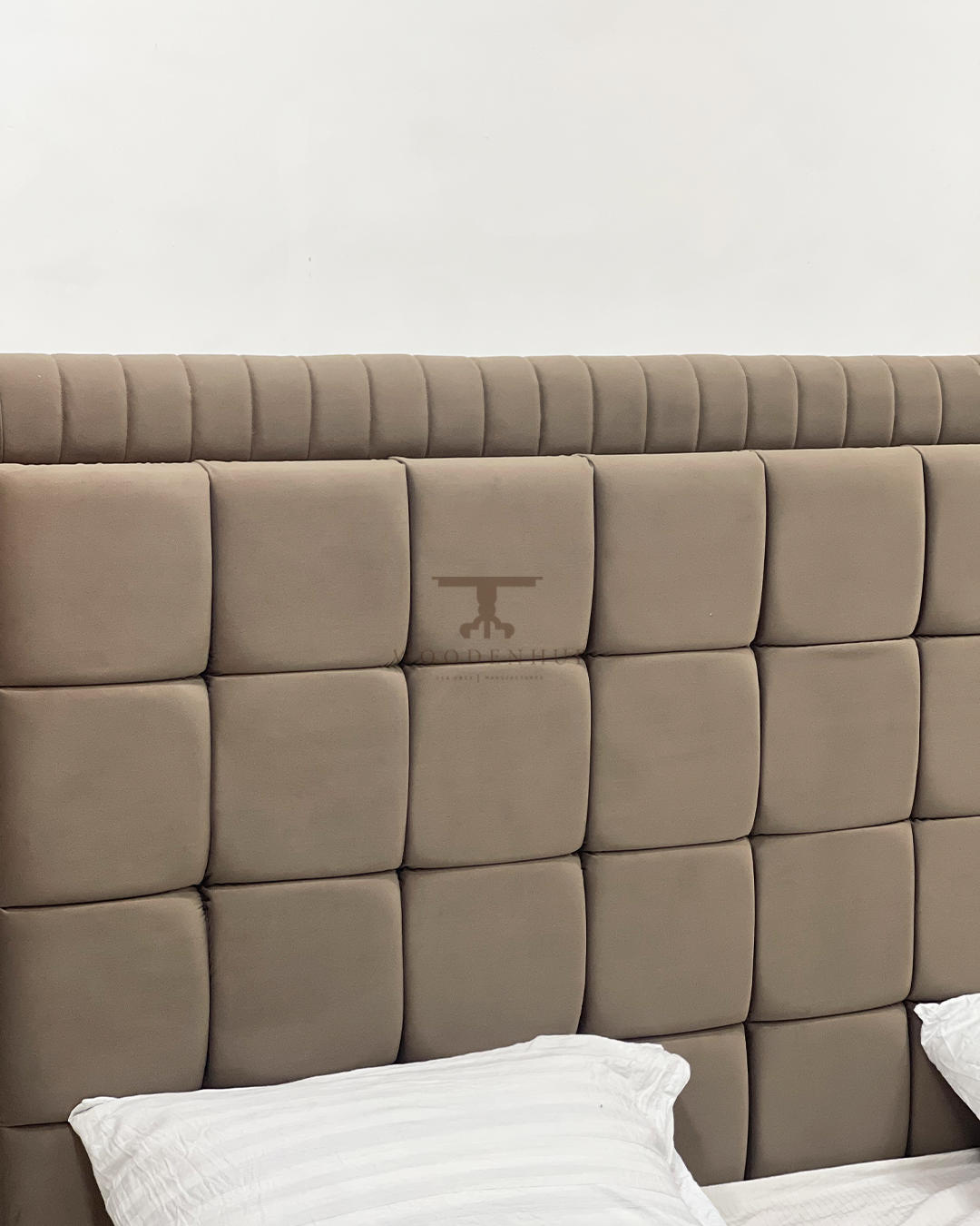 Majestic Bed Set (Bed+Side Tables)