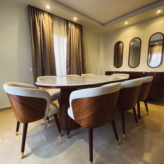 Solin Dining table