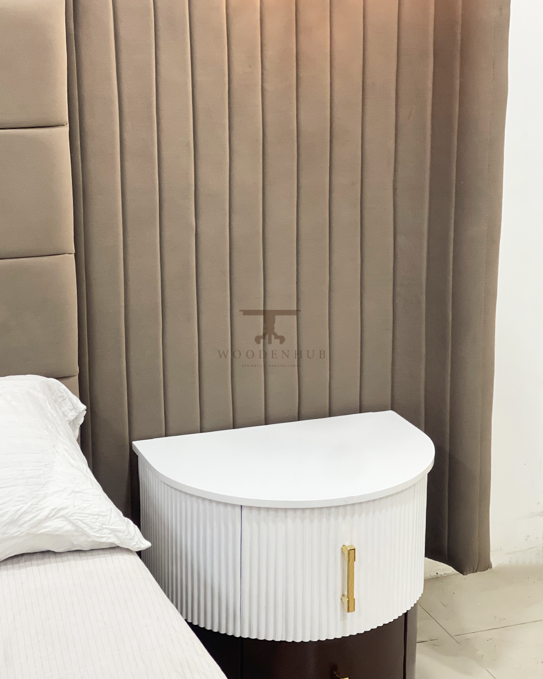 Majestic Bed Set (Bed+Side Tables)
